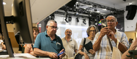 El programa Més Digitals impulsa l’autonomia tecnològica de 60 persones