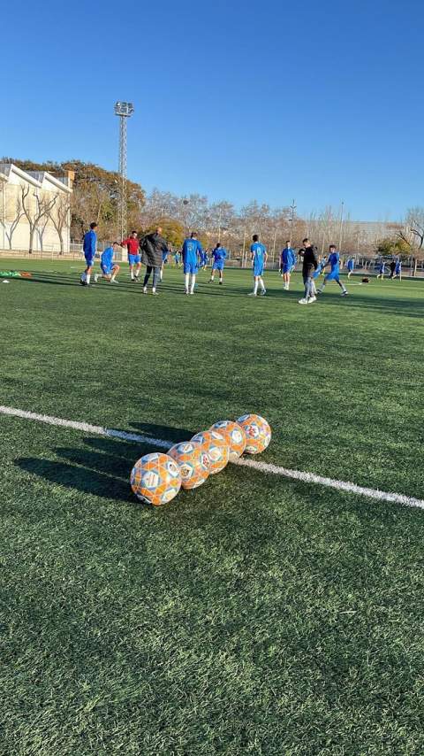 El Club Barcelonista Terlenka juga al CEM Can Estruch (Fotografia: @cbterlenka)