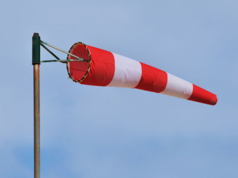 Protecció Civil manté l’alerta del VENTCAT per un episodi de vent extrem amb ratxes que poden superar els 108 km/h