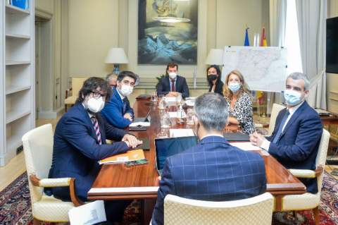 Momento de la reunión mantenida a principios de agosto (Fotografía: Mitma)
