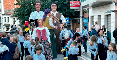 Trobada de colles geganteres a Sant Esteve Sesrovires