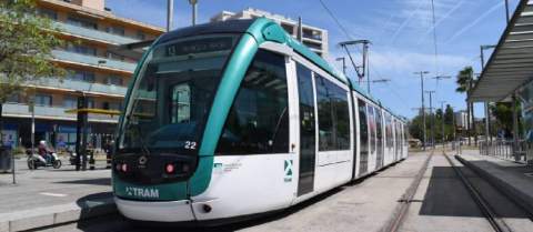 El Trambaix reforça el servei durant el mes de desembre i les festes de Nadal