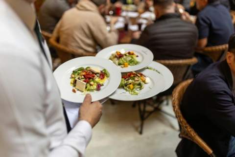 Sis de cada 10 llocs de feina del Baix Llobregat estan en una pime